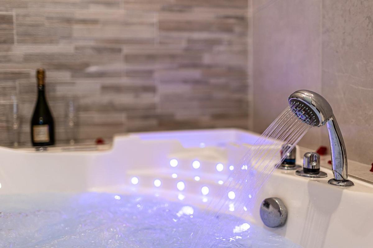 Havre De Paix Jacuzzi Apartment Asnières Екстериор снимка